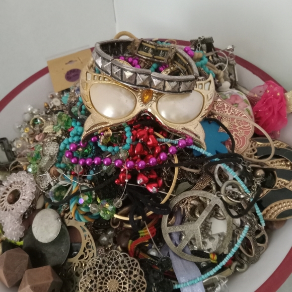 4lbs Scrape Jewelry Lot, for jewelry making and Crafting - Picture 3 of 10